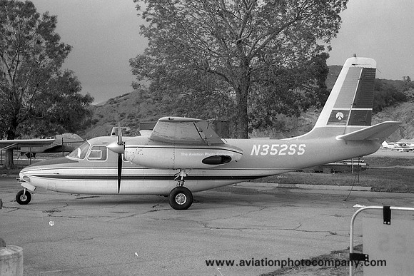 Aero Commander 680 N352SS