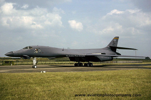 USAF 28 BW 37 BS Rockwell B-1B Lancer 86-0113/EL at RAF Cottesmore (2001)