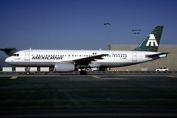 Mexicana Airbus A320-200 F-OHMF (1998)
