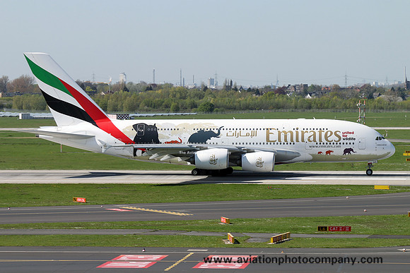 Emirates Airbus A380-800 A6-EDG (2016)