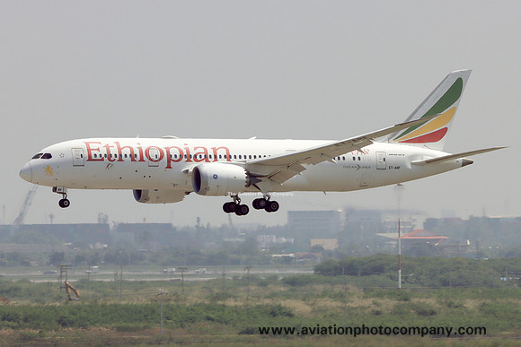 Ethiopian Airlines Boeing 787-8 ET-ARF (2022)