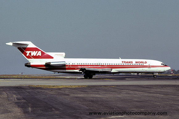 Trans World Boeing 727-200 N54329 (1980)