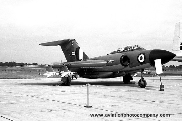 RAF 29 Squadron Gloster Javelin FAW.9 XH752/S (1962)