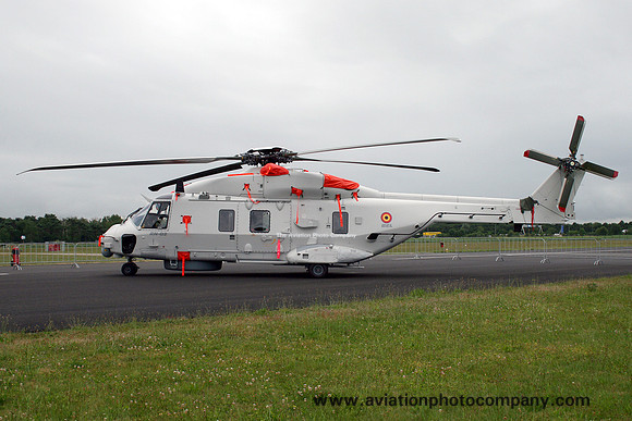 Belgian Air Force 40 Sml NHI NH90-NFH RN-02 at the Gilze Rijen Airshow (2014)