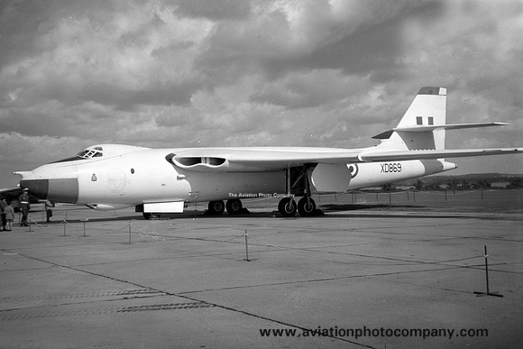 RAF 214 Squadron Vickers Valiant B.1 XD869 (1958)