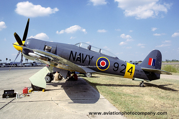 Hawker Sea Fury T.20S N924G (1981)