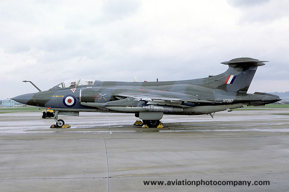 RAF 237 OCU Blackburn Buccaneer S.2A XT287 (1971)