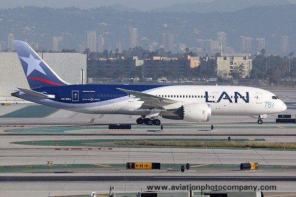LAN Chile Boeing 787-8 CC-BBA at Los Angeles IAP (2016)