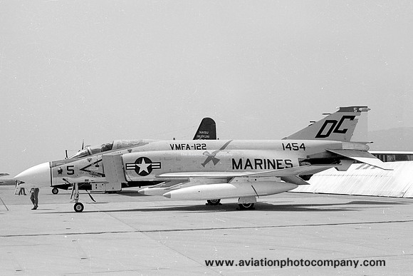 USMC VMFA-122 McDonnell F-4N Phantom 151454/DC5 (1979)