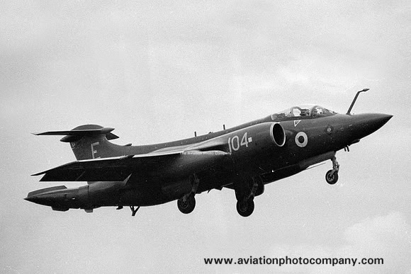 Royal Navy 800 Squadron Blackburn Buccaneer S.2 XV356/E104 (1970)