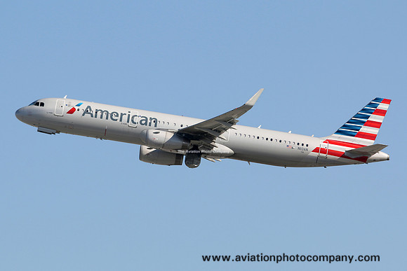 American Airlines Airbus A321-200 N113AN at Los Angeles IAP (2016)