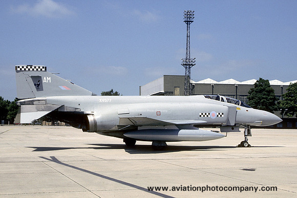 RAF 43 Squadron McDonnell F-4M Phantom FGR.2 XV577/AM (1988)