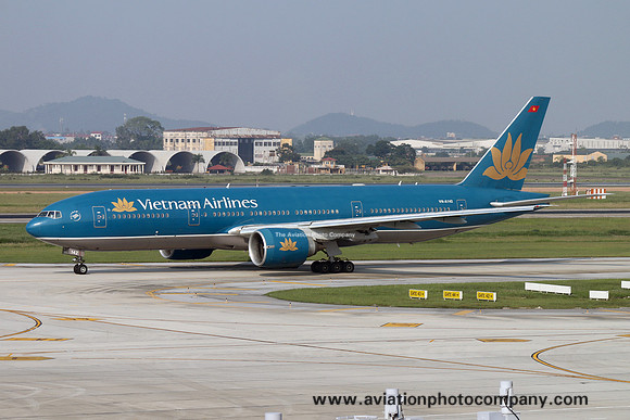 Vietnam Airlines Boeing 777-200ER VN-A142 (2015)