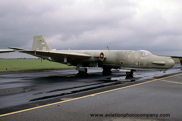 RAF 360 Squadron English Electric Canberra T.17A WH646/EG (1994)