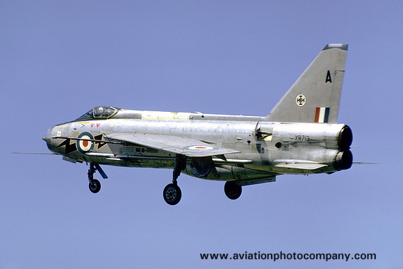 RAF 111 Squadron English Electric Lightning F.3 XR713/A (1974)