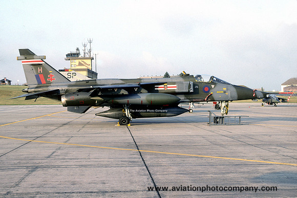 RAF 41 Squadron SEPECAT Jaguar GR.1 XZ107/H (1991)