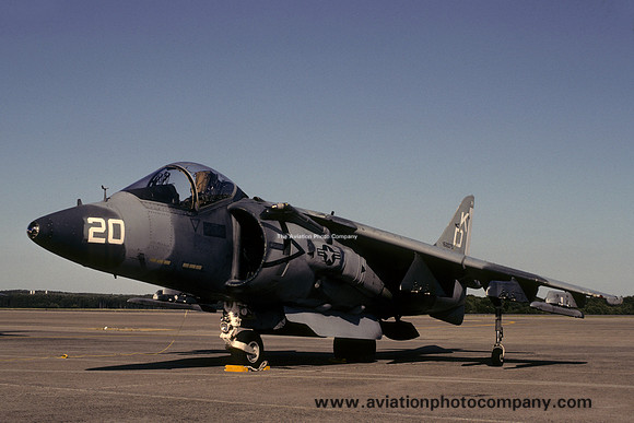 US Marines VMAT-203 McDonnell Douglas AV-8B Harrier 162075/KD-20 (1992)