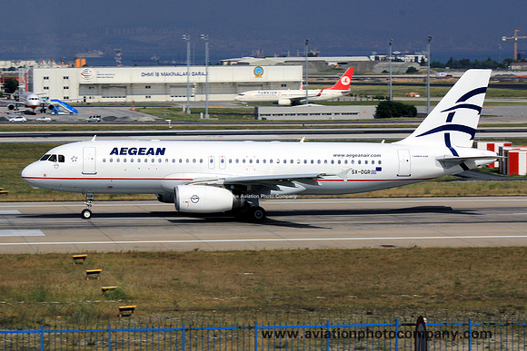 Aegean Airbus A320-200 SX-DGR at Istanbul IAP (2014)