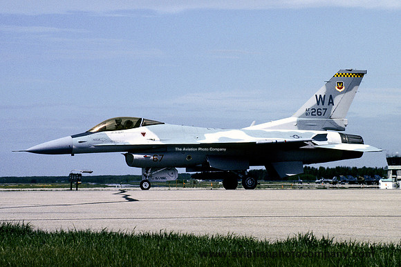 USAF 57 WG General Dynamics F-16C Fighting Falcon 87-0267/WA (1992)