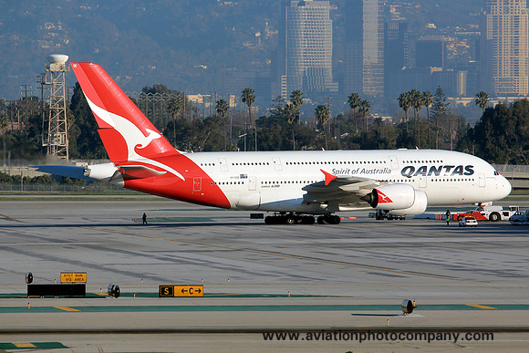 Qantas Airbus A380-800 VH-OQE at Los Angeles IAP (2013)