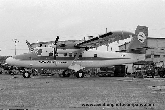 Nihon Kinkyori Airways DHC-6-300 Twin Otter JA8799 (1974)