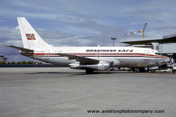 Braathens Boeing 737-200 LN-SUB (1984)