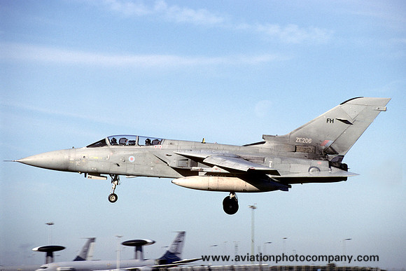 RAF 25 Squadron Panavia Tornado F.3 ZE206/FH at RAF Waddington (2000)