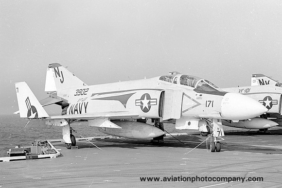 US Navy VF-121 McDonnell F-4J Phantom 153902/NJ171 onboard USS America (1973)