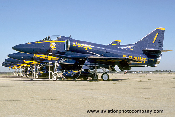 US Navy Blue Angels Douglas A-4F 154983/1 (1977)
