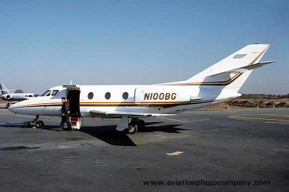 Dassault Falcon 10 N100BG (1976)