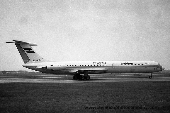 Egyptair Ilyushin Il-62 SU-AVL