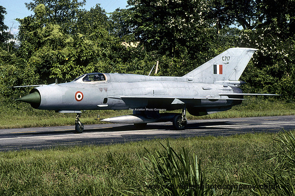 Indian Air Force Mikoyan MiG-21FL C717 (2002)