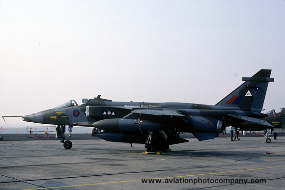 RAF 2 Squadron SEPECAT Jaguar GR.1 XZ362/27 (1983)