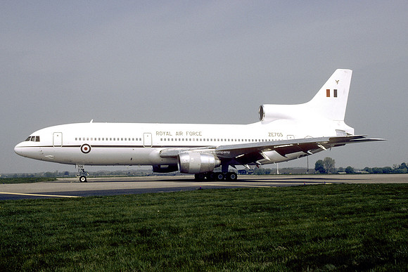 RAF 216 Squadron Lockheed Tristar C.2 ZE705 at RAF Brize Norton (2000)
