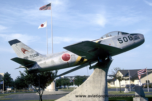 JASDF 3 Hikotai North American F-86F Sabre 62-7508 displayed at Misawa (1986)