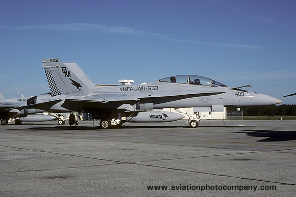 US Marines VMFA(AW)-533 McDonnell Douglas F/A-18D Hornet 164882/BM-409 (2000)