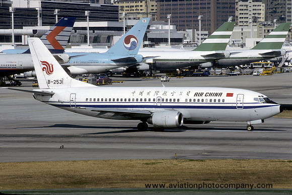 Air China Boeing 737-3J6 B-2531 at Hong Kong (1992)
