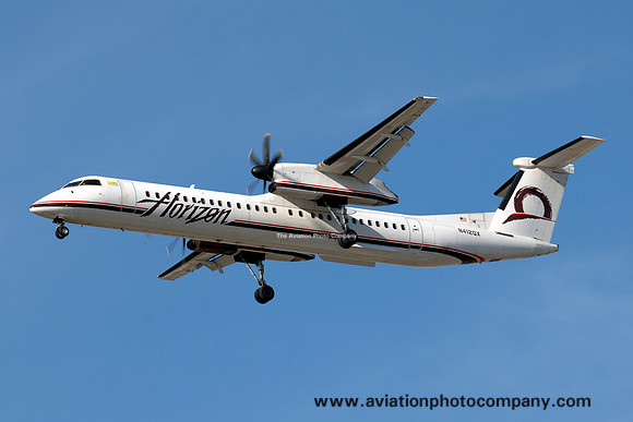 Horizon DHC-8-400 N412QX at Los Angeles IAP (2010)