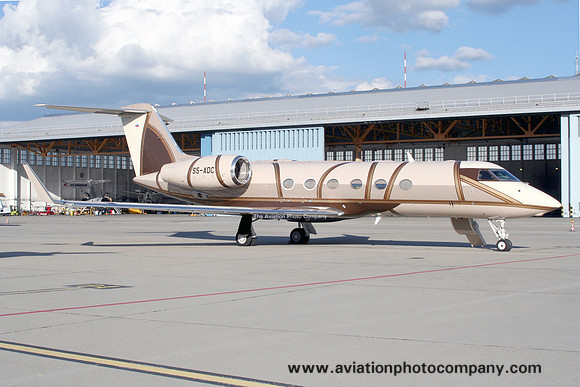 Elitavia Gulfstream IV S5-ADC at Geneva (2008)