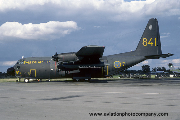 Swedish Air Force F7 Lockheed C-130H Hercules (Tp84) 84001/841 at IAT Fairford (1987)