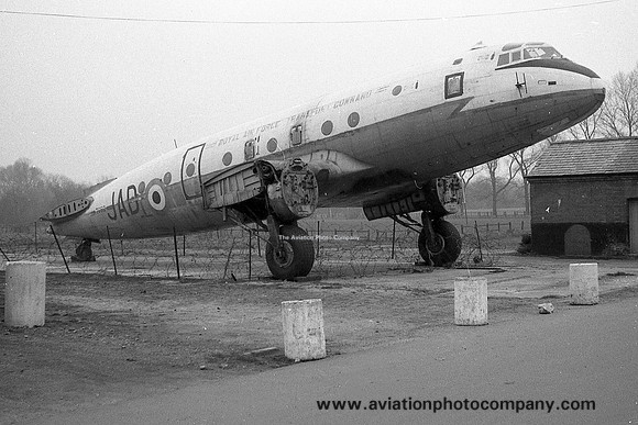 RAF Handley Page Hastings C.1 TG512 at Farnborough (1960)