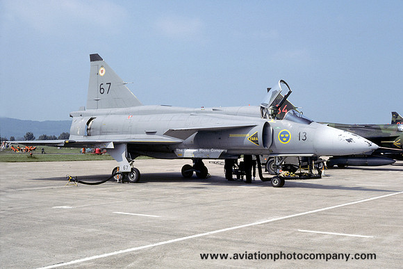 Swedish Air Force F13 SAAB Viggen JA-37 37327/67 (1986)