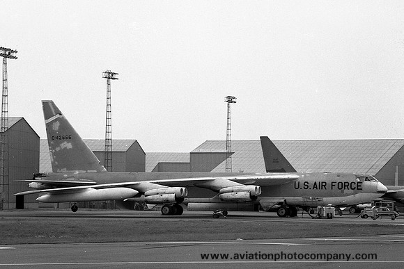 USAF 99th Bomb Wing Boeing B-52C 54-2665 (1969)