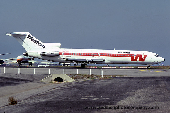 Western Boeing 727-200 N2821W (1980)