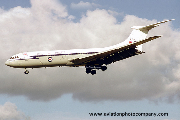 RAF 10 Squadron Vickers VC-10 C.1 XR806 (1985)