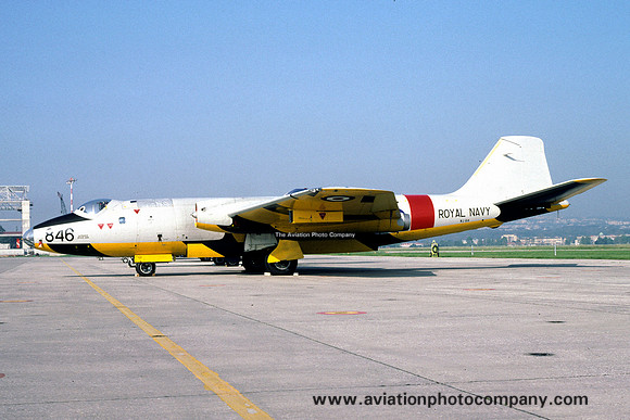 Royal Navy FRADU English Electric Canberra TT.18 WJ614/846 (1985)