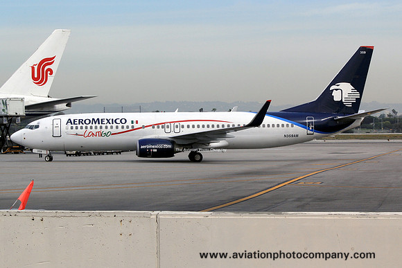 AeroMexico Boeing 737-800 N359AM at Los Angeles IAP (2014)