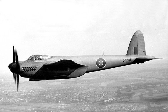 RAF De Havilland DH.98 Mosquito B.IV DZ385 Air to Air