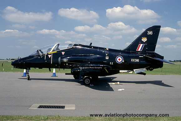 RAF 74 Squadron Hawker Siddeley Hawk T.1A XX316 at RAF Cottesmore (2000)