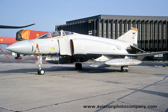 RAF 92 Squadron McDonnell F-4M Phantom FGR.2 XT914/AT (1988)